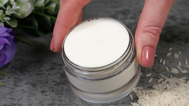 Découvrez le secret japonais… Cette masque de riz DIY vous rajeunit instantanément !